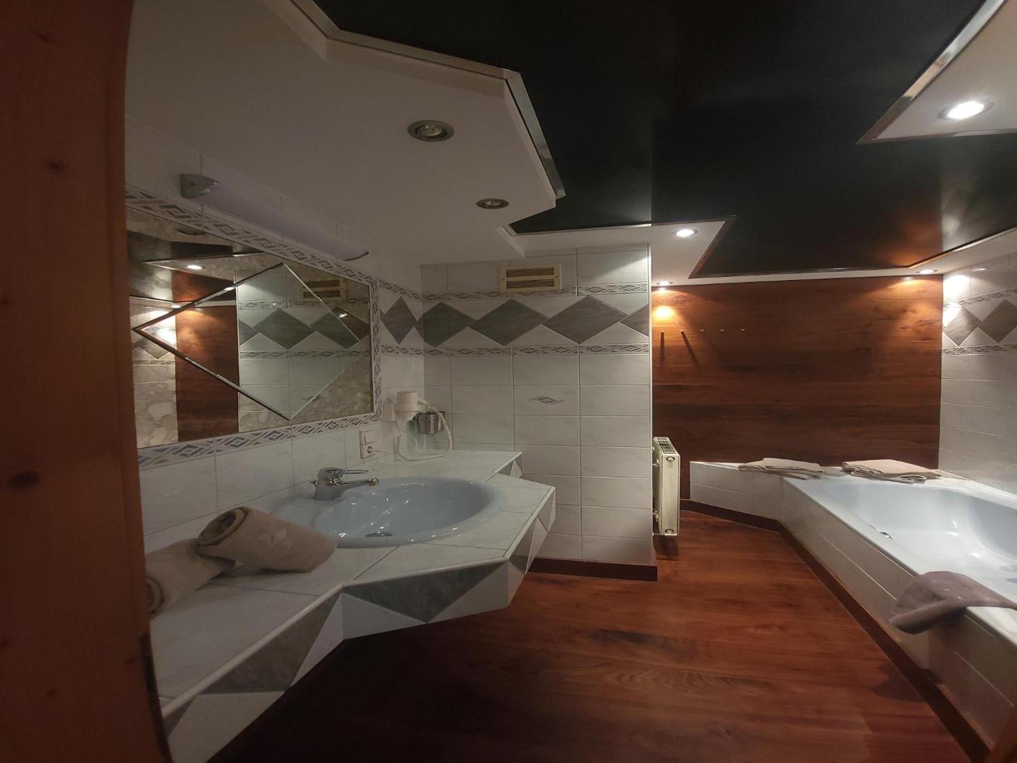 Apartment In Neukirchen With A Balcony Neukirchen am Grossvenediger Ngoại thất bức ảnh